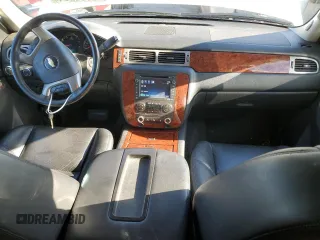 2013 Chevrolet Avalanche LTZ with VIN 3GNTKGE75DG376417, listed as a Copart auction lot 42682264 with 69,587 mi miles and Salvage title. Bid and sale history available at DreamBid. Image 8.
