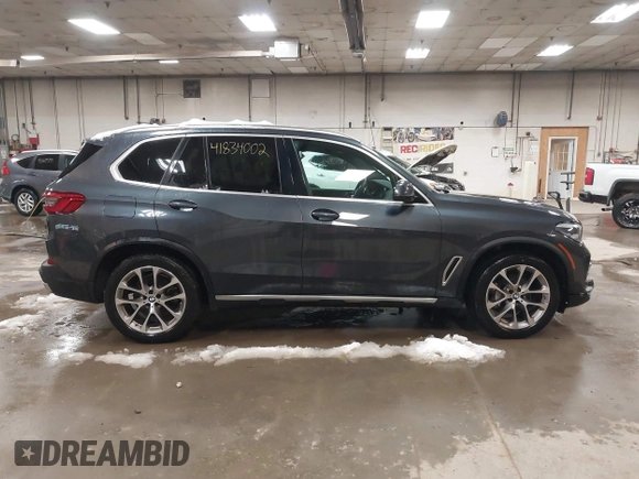 2019 BMW X5 xDrive40i with VIN 5UXCR6C54KLL36067, listed as a IAAI auction lot 41834002 with 54,200 mi miles. Bid and sale history available at carsss.com. Image 13.