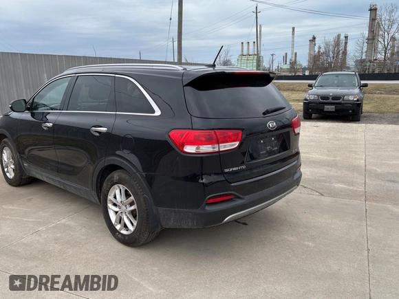 2016 Kia Sorento EX with VIN 5XYPHDA56GG094981, listed as a Copart auction lot 51238105 with 194,632 mi miles and Clean Title. Bid and sale history available at carsss.com. Image 3.