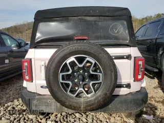 2022 Ford Bronco with VIN 1FMDE5BH3NLB86332, listed as a Copart auction lot 46548915 with 0 mi miles and Salvage Title. Bid and sale history available at carsss.com. Image 6.