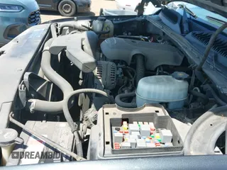 2005 Chevrolet Tahoe LS с VIN 1GNEC13T75J263202, выставлен на аукционе IAAI как лот 43049904 с пробегом 137 159 миль миль и . История ставок и продаж доступна на DreamBid. Изображение 12.