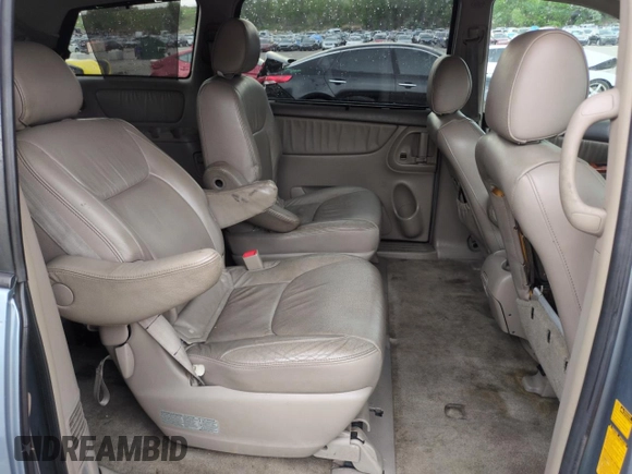 2008 Toyota Sienna XLE with VIN 5TDZK22C48S211733, listed as a Copart auction lot 61240625 with 166,778 mi miles and Salvage title. Bid and sale history available at DreamBid. Image 11.
