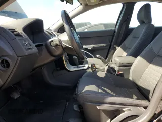 2007 Volvo S40 2.4L z VIN YV1MS390672300912, wystawiony jako Copart lot #57485655 z przebiegiem 78 645 mil mil oraz Szkoda całkowita • Salvage title. Historia ofert i sprzedaży dostępna na DreamBid. Obrazek 7.