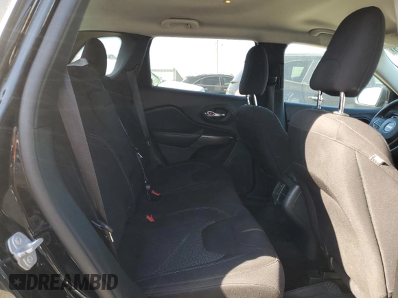 2019 Jeep Cherokee Latitude with VIN 1C4PJLCB2KD203283, listed as a Copart auction lot 52202135 with 140,809 mi miles and Salvage title. Bid and sale history available at DreamBid. Image 11.