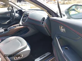 2021 Aston Martin DBX z VIN SCFVUJAW8MTV02568, wystawiony jako IAAI lot #42183964 z przebiegiem 53 608 mil mil oraz . Historia ofert i sprzedaży dostępna na DreamBid. Obrazek 5.