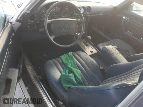 1989 Mercedes-Benz 560 SL z VIN WDBBA48DXKA096297, wystawiony jako Copart lot #75597074 z przebiegiem 70 152 mil mil oraz Szkoda całkowita • Salvage title. Historia ofert i sprzedaży dostępna na DreamBid. Obrazek 8.