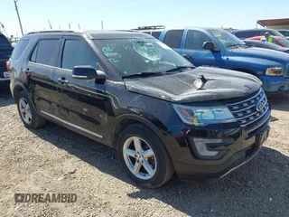 2017 Ford Explorer XLT z VIN 1FM5K8D89HGC22470, wystawiony jako IAAI lot #41771532 z przebiegiem 153 579 mil mil oraz . Historia ofert i sprzedaży dostępna na DreamBid. Obrazek 1.