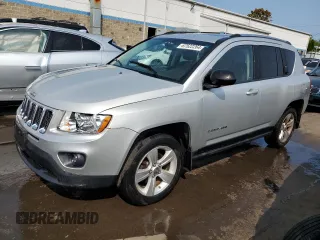 2012 Jeep Compass Latitude with VIN 1C4NJDEB9CD689862, listed as a Copart auction lot 67522264 with 151,701 mi miles and Salvage Title. Bid and sale history available at carsss.com. Image 1.