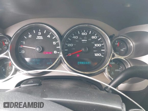 2009 Chevrolet Silverado 1500 LT with VIN 1GCEC29029Z267287, listed as a IAAI auction lot 41922651 with 235,636 mi miles. Bid and sale history available at carsss.com. Image 7.