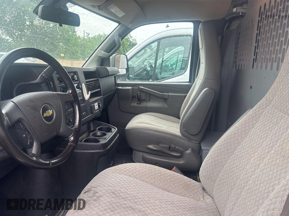 2020 Chevrolet Express Cargo with VIN 1GCWGAFG2L1252959, listed as a IAAI auction lot 42317685 with 145,124 mi miles and . Bid and sale history available at DreamBid. Image 1.