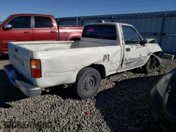 1994 Toyota Pickup DX z VIN JT4RN81P0R5200010, wystawiony jako Copart lot #89184805 z przebiegiem 123 270 mil mil oraz Szkoda całkowita • Salvage title. Historia ofert i sprzedaży dostępna na DreamBid. Obrazek 3.