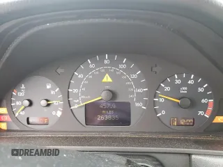 2002 Mercedes-Benz E-Class with VIN WDBJF82J42X068060, listed as a Copart auction lot 48422005 with 263,835 mi miles and Non Repairable. Bid and sale history available at carsss.com. Image 9.