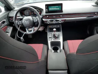 2024 Honda Civic Si z VIN 2HGFE1E56RH475202, wystawiony jako Copart lot #46402365 z przebiegiem 17 854 mil mil oraz Szkoda całkowita • Salvage title. Historia ofert i sprzedaży dostępna na DreamBid. Obrazek 8.