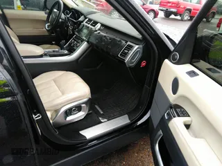 2016 Land Rover Range Rover Sport V8 Dynamic with VIN SALWR2EF1GA555514, listed as a IAAI auction lot 36170783 with 94,144 mi miles. Bid and sale history available at carsss.com. Image 5.
