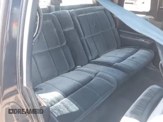 1986 Cadillac DeVille z VIN 1G6CD4783G4204155, wystawiony jako IAAI lot #42229194 z przebiegiem 131 360 mil mil oraz . Historia ofert i sprzedaży dostępna na DreamBid. Obrazek 8.
