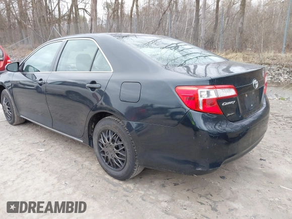 2012 Toyota Camry L with VIN 4T1BF1FKXCU134996, listed as a IAAI auction lot 42054535 with 185,391 mi miles. Bid and sale history available at carsss.com. Image 3.