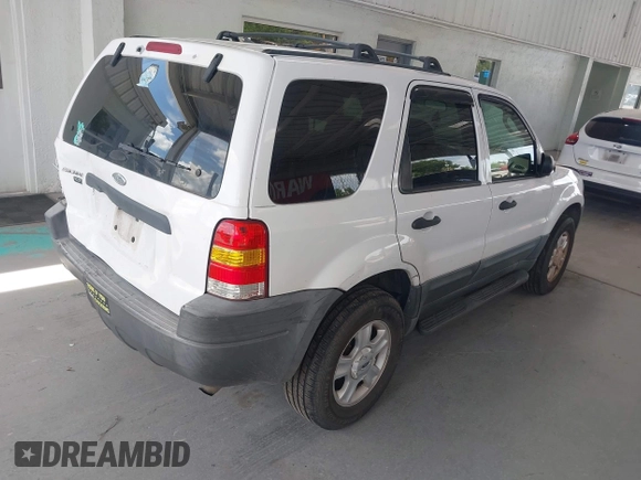 2004 Ford Escape XLT z VIN 1FMYU03184DA08689, wystawiony jako IAAI lot #42538780 z przebiegiem 251 930 mil mil oraz . Historia ofert i sprzedaży dostępna na DreamBid. Obrazek 4.