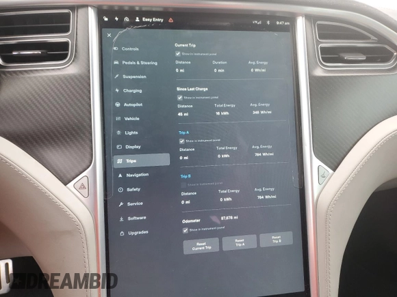 2016 Tesla Model S 90D z VIN 5YJSA1E47GF129744, wystawiony jako Copart lot #47797395 z przebiegiem 87 678 mil mil oraz Szkoda całkowita • Salvage title. Historia ofert i sprzedaży dostępna na DreamBid. Obrazek 9.