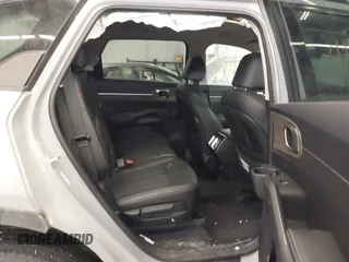 2022 Kia Sorento X-Line S with VIN 5XYRLDLC5NG117800, listed as a IAAI auction lot 41611432 with 25,914 mi miles. Bid and sale history available at carsss.com. Image 8.