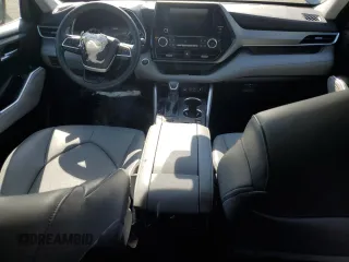 2024 Toyota Highlander LE z VIN 5TDKDRBH6RS563939, wystawiony jako Copart lot #57876085 z przebiegiem 3 231 mil mil oraz Szkoda całkowita • Salvage title. Historia ofert i sprzedaży dostępna na DreamBid. Obrazek 8.