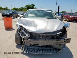 2017 Nissan Sentra SR with VIN 3N1AB7AP2HY380420, listed as a Copart auction lot 61296205 with 126,404 mi miles and Salvage title. Bid and sale history available at DreamBid. Image 5.