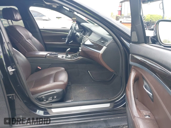 2016 BMW 5 Series 535i xDrive with VIN WBA5B3C5XGG256900, listed as a IAAI auction lot 42333358 with 128,904 mi miles and . Bid and sale history available at DreamBid. Image 5.