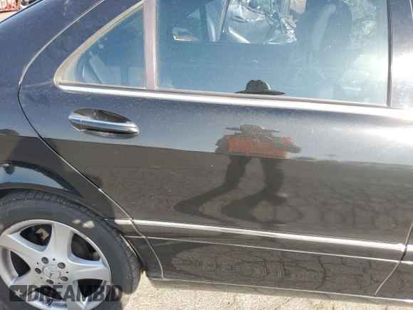 2005 Mercedes-Benz S-Class 4.3L with VIN WDBNG70J15A450985, listed as a Copart auction lot 71288714 with 137,010 mi miles and Salvage Title. Bid and sale history available at carsss.com. Image 10.