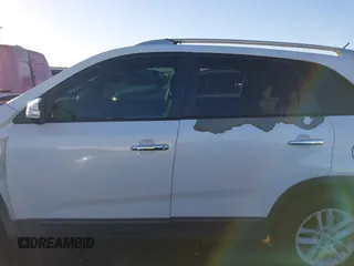 2014 Kia Sorento LX with VIN 5XYKT3A61EG484024, listed as a IAAI auction lot 41067521 with 190,819 mi miles. Bid and sale history available at carsss.com. Image 14.
