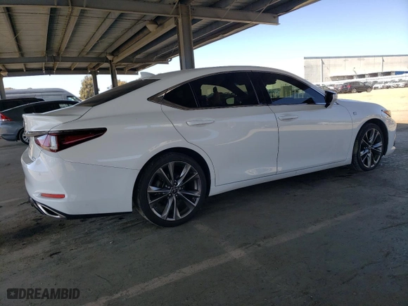 2020 Lexus ES with VIN 58AGZ1B10LU062421, listed as a Copart auction lot 50784555 with 81,514 mi miles and Salvage Title. Bid and sale history available at carsss.com. Image 3.