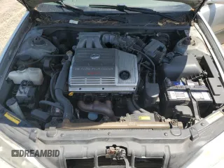 2000 Lexus ES 300 with VIN JT8BF28G3Y5084655, listed as a Copart auction lot 56600925 with 105,499 mi miles and Clean title. Bid and sale history available at DreamBid. Image 11.
