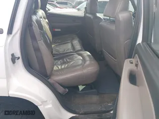 2002 Chevrolet Tahoe LT with VIN 1GNEK13Z62J320749, listed as a IAAI auction lot 41616061 with 224,363 mi miles. Bid and sale history available at carsss.com. Image 8.