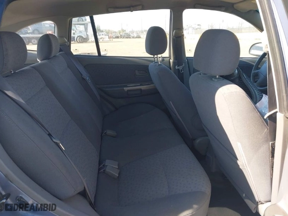 2004 Kia Rio with VIN KNADC165546190976, listed as a IAAI auction lot 41412051 with 186,378 mi miles. Bid and sale history available at carsss.com. Image 8.