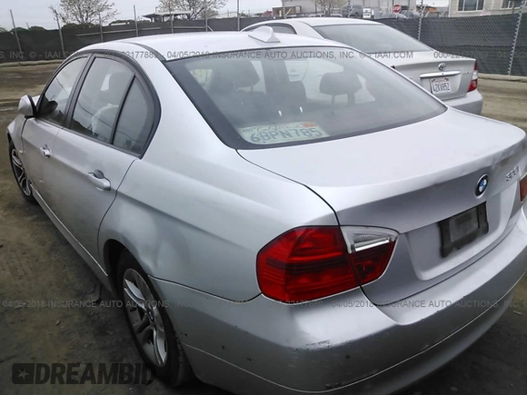 2008 BMW 3 Series 328i with VIN WBAVC53508FZ82765, listed as a IAAI auction lot 22177889 with 111,442 mi miles. Bid and sale history available at carsss.com. Image 3.