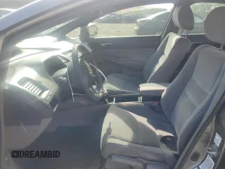 2008 Honda Civic LX z VIN 2HGFA16598H341387, wystawiony jako Copart lot #56383025 z przebiegiem 193 907 mil mil oraz Szkoda całkowita • Salvage title. Historia ofert i sprzedaży dostępna na DreamBid. Obrazek 7.