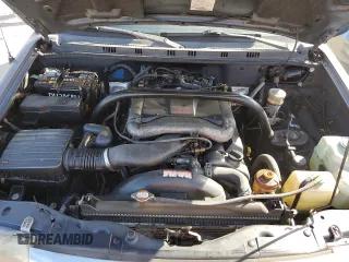 2003 Suzuki Grand Vitara z VIN JS3TE62V534100751, wystawiony jako Copart lot #76714894 z przebiegiem Nie podano mil oraz Nie do naprawy • Non repairable. Historia ofert i sprzedaży dostępna na DreamBid. Obrazek 12.