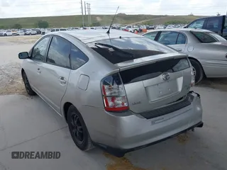 2004 Toyota Prius with VIN JTDKB20U140075930, listed as a IAAI auction lot 41712770 with 219,930 mi miles. Bid and sale history available at carsss.com. Image 3.