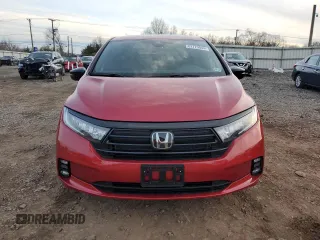 2024 Honda Odyssey Sport with VIN 5FNRL6H74RB070621, listed as a Copart auction lot 82779044 with 1,025 mi miles and Salvage Title. Bid and sale history available at DreamBid. Image 5.