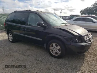 2006 Dodge Caravan SXT with VIN 1D4GP45R46B738943, listed as a Copart auction lot 70921874 with 0 mi miles and Salvage Title. Bid and sale history available at carsss.com. Image 4.