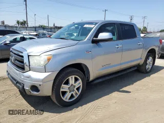 2013 Toyota Tundra Limited z VIN 5TFFY5F16DX135805, wystawiony jako Copart lot #59296995 z przebiegiem 151 310 mil mil oraz Szkoda całkowita • Salvage title. Historia ofert i sprzedaży dostępna na DreamBid. Obrazek 1.