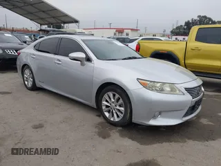 2013 Lexus ES 300h with VIN JTHBW1GG5D2002786, listed as a IAAI auction lot 42169663 with 113,574 mi miles and . Bid and sale history available at DreamBid. Image 1.