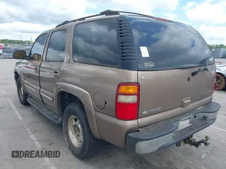 2003 Chevrolet Tahoe Z71 with VIN 1GNEK13Z43R155495, listed as a IAAI auction lot 42029728 with 393,493 mi miles. Bid and sale history available at carsss.com. Image 3.