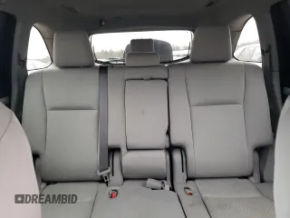 2017 Toyota Highlander LE with VIN 5TDBZRFH5HS375505, listed as a Copart auction lot 47137925 with 84,884 mi miles and Salvage title. Bid and sale history available at DreamBid. Image 10.