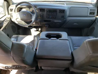 2003 Ford F-350 XL with VIN 1FTWW33P63ED32695, listed as a Copart auction lot 46732185 with 180,992 mi miles and Clean Title. Bid and sale history available at DreamBid. Image 8.