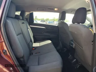 2015 Toyota Highlander LE z VIN 5TDBKRFH7FS117973, wystawiony jako Copart lot #58631385 z przebiegiem 102 642 mil mil oraz Szkoda całkowita • Salvage title. Historia ofert i sprzedaży dostępna na DreamBid. Obrazek 11.