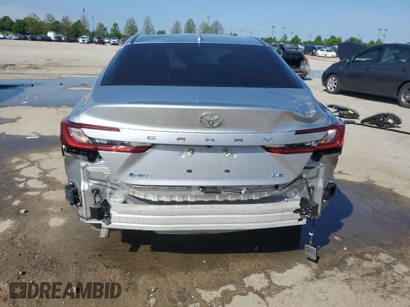 2025 Toyota Camry LE z VIN 4T1DAACK1SU529384, wystawiony jako Copart lot #56388785 z przebiegiem Nie podano mil oraz Czysty tytuł • Clean title. Historia ofert i sprzedaży dostępna na DreamBid. Obrazek 6.