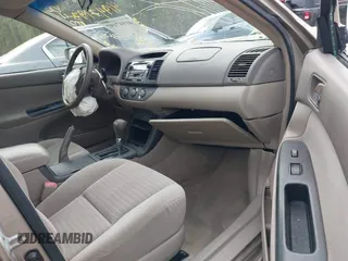 2005 Toyota Camry LE with VIN 4T1BF32K05U093461, listed as a IAAI auction lot 41947197 with 127,630 mi miles and . Bid and sale history available at DreamBid. Image 5.
