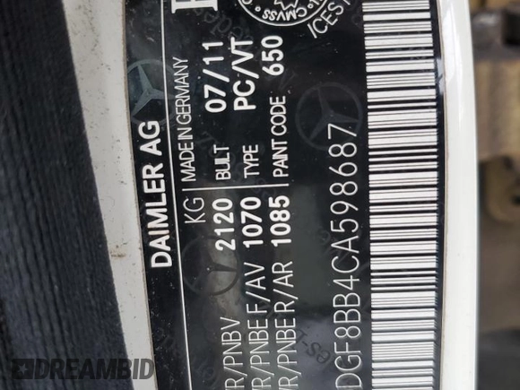 2012 Mercedes-Benz C 300 Sport with VIN WDDGF8BB4CA598687, listed as a Copart auction lot 55562575 with 371,312 mi miles and Clean title. Bid and sale history available at DreamBid. Image 12.