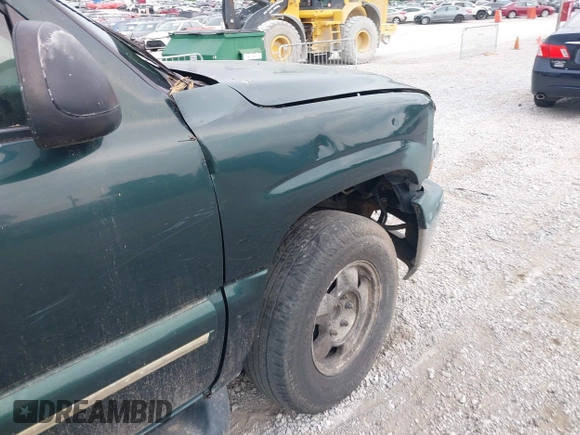 2001 Chevrolet Tahoe LT with VIN 1GNEC13T11R138465, listed as a IAAI auction lot 42447716 with Not provided miles and . Bid and sale history available at DreamBid. Image 14.
