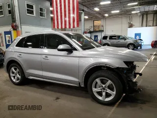 2024 Audi Q5 Premium with VIN WA1ABAFY1R2094807, listed as a Copart auction lot 72709184 with 2,632 mi miles and Salvage Title. Bid and sale history available at carsss.com. Image 4.