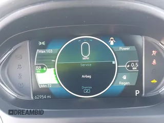 2017 Chevrolet Bolt EV LT z VIN 1G1FW6S05H4190464, wystawiony jako IAAI lot #41662766 z przebiegiem 62 954 mil mil oraz . Historia ofert i sprzedaży dostępna na DreamBid. Obrazek 7.